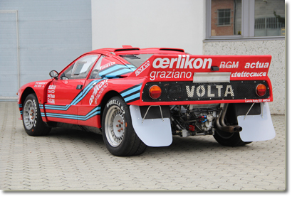 La 037 di Volta in un'indeita livrea Martini rossa.